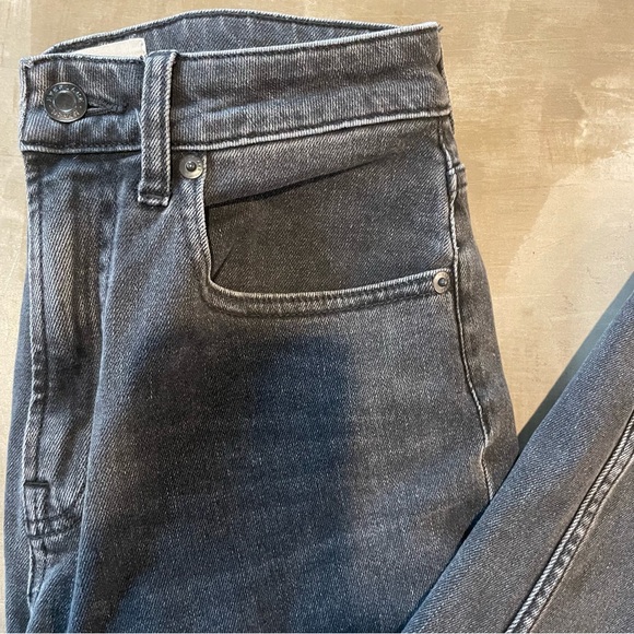 Curvy 90s Cheeky Ankle Jean - Picture 3 of 6